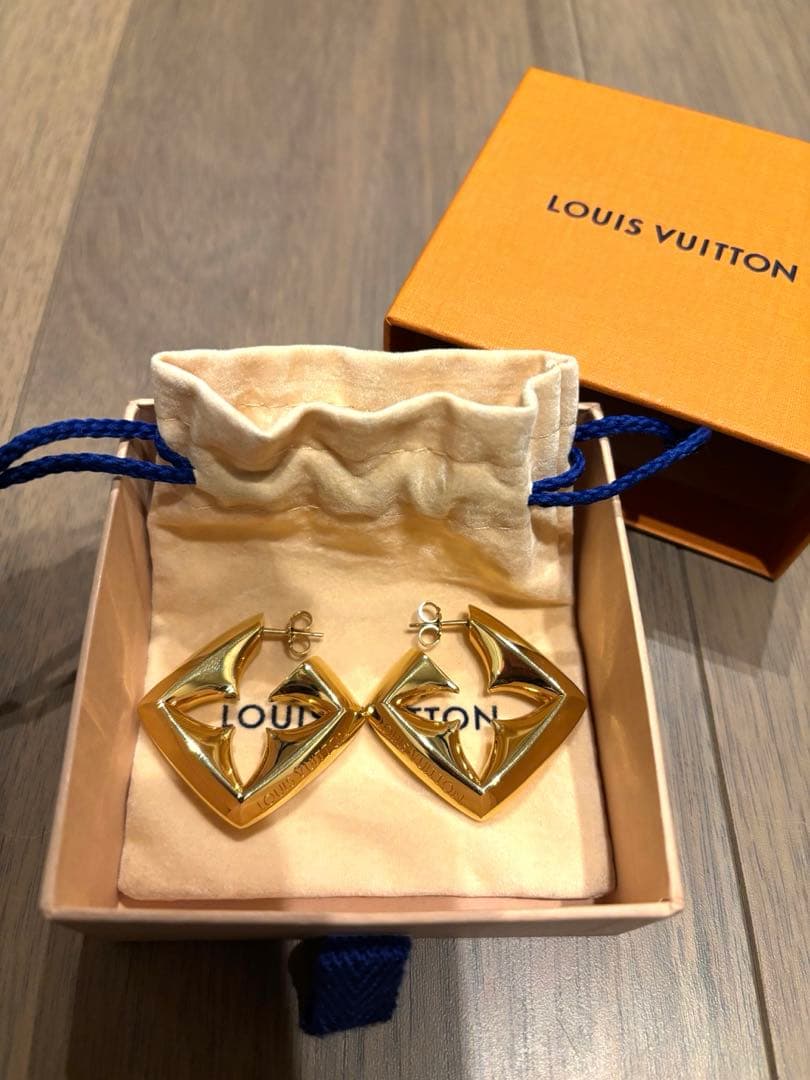最終値下げLOUIS VUITTON モノグラムフラワーゴールド ピアス