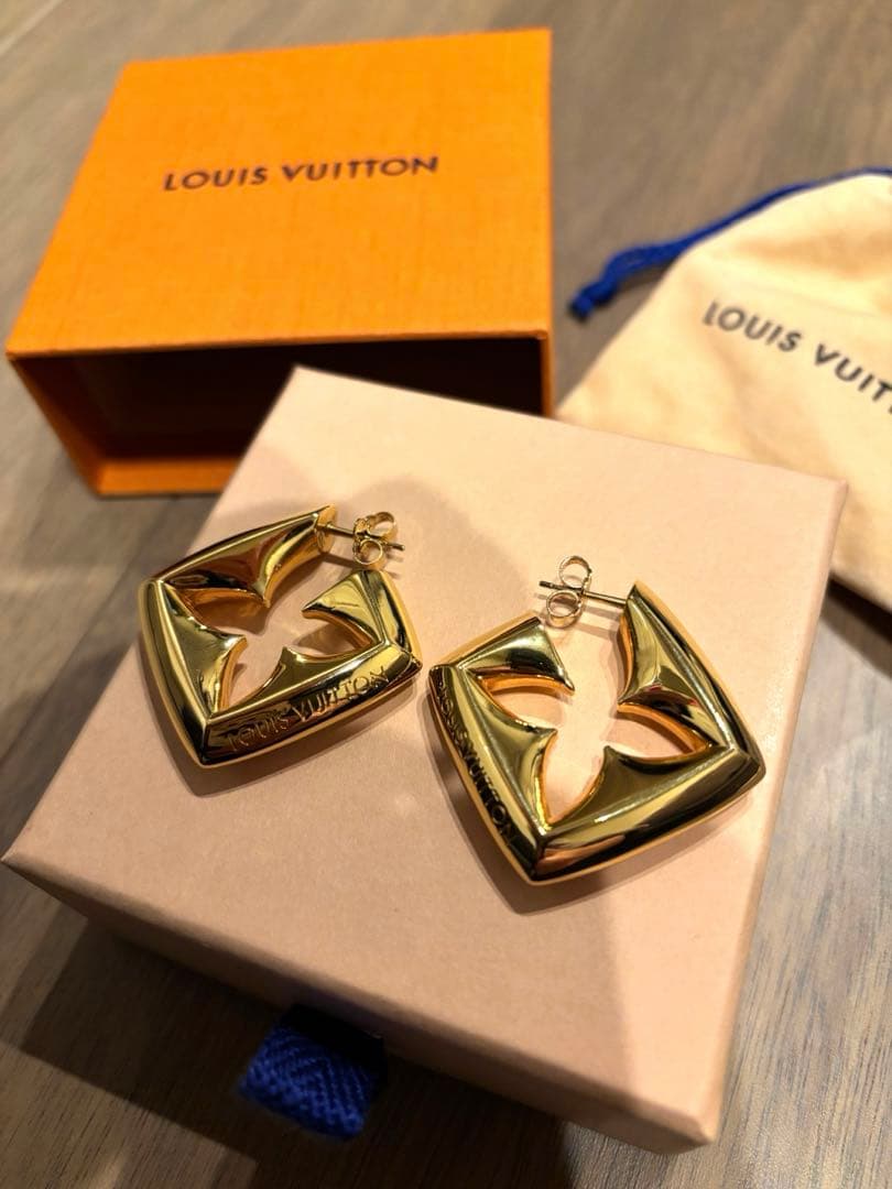 最終値下げLOUIS VUITTON モノグラムフラワーゴールド ピアス