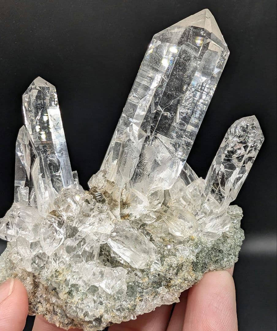 ルチル入り　マニハール産　水晶　クラスター　B