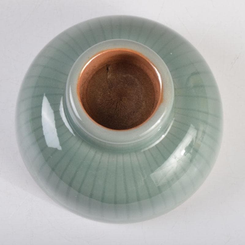 中国　龍泉窯　青磁人形手　刻寿字蓮弁文碗　V　8827