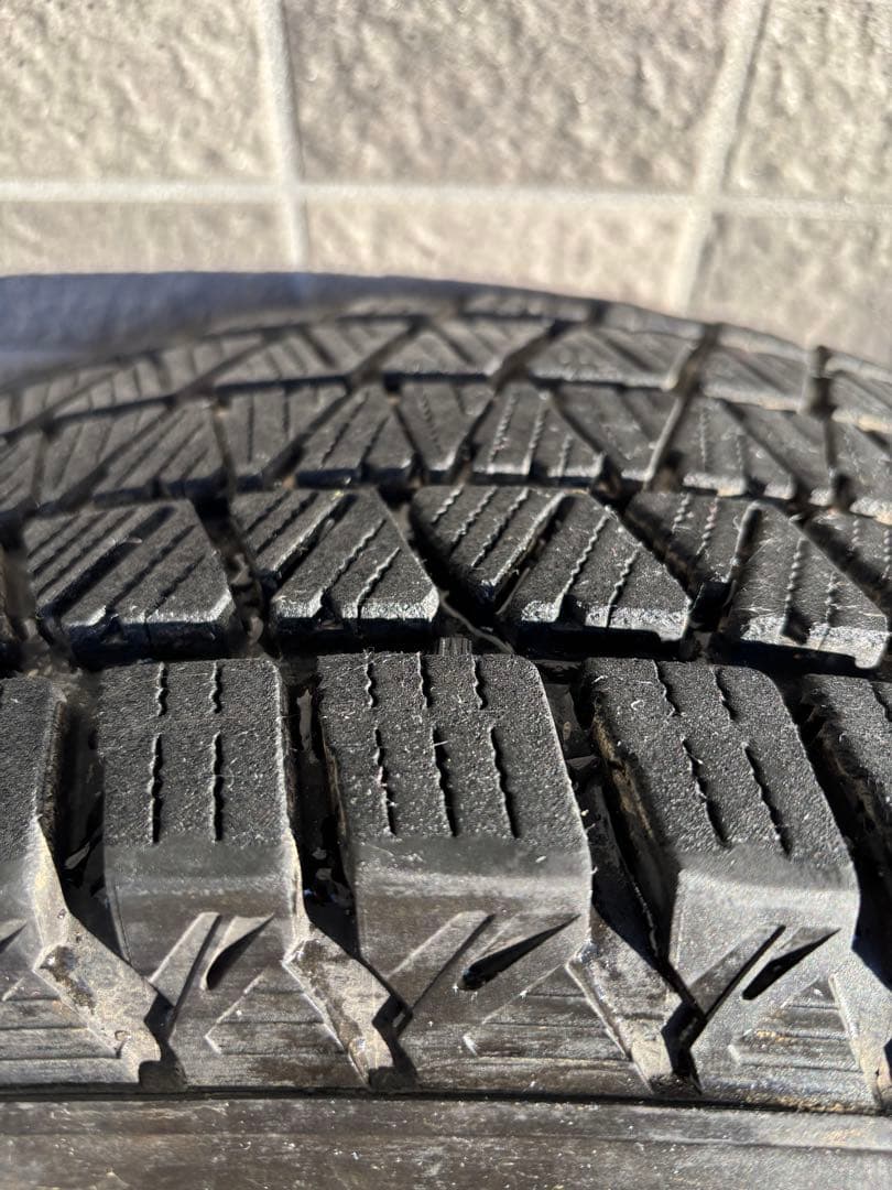 【お肉さん専用4/4】 BLIZZAK DM-V3 215/70R16 100Q