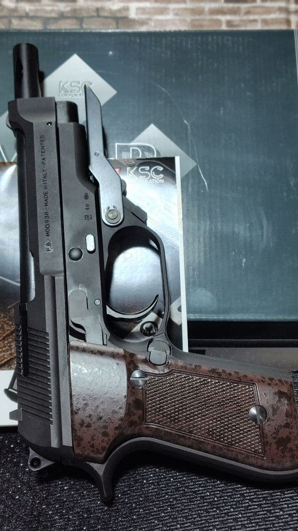 KSCベレッタ 93Rモデルガン、特典　Cテック中空デトネーター新品付お買い得