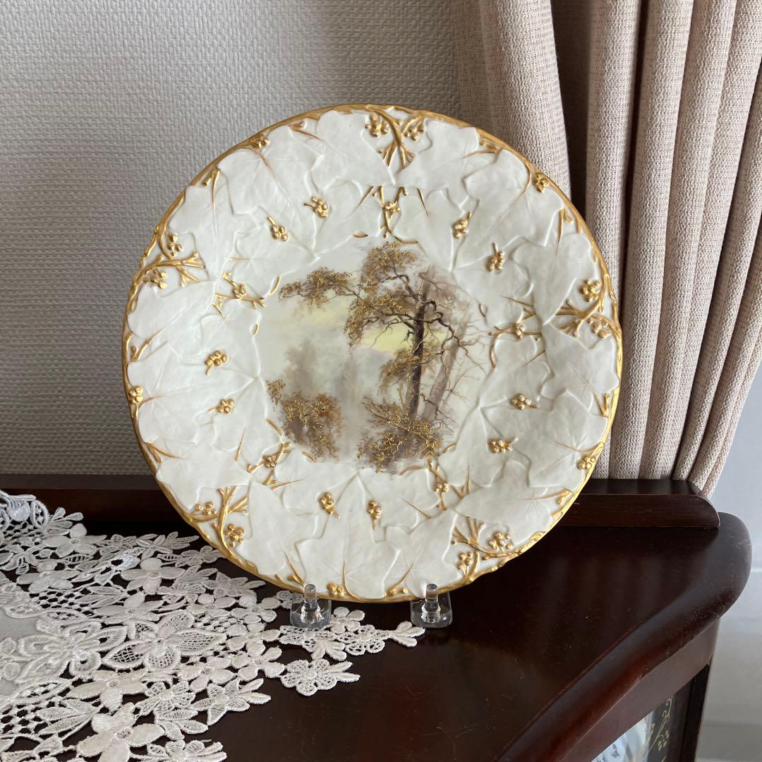  China Works 　アイビーレリーフ　盛金彩　冬の木立風景画皿