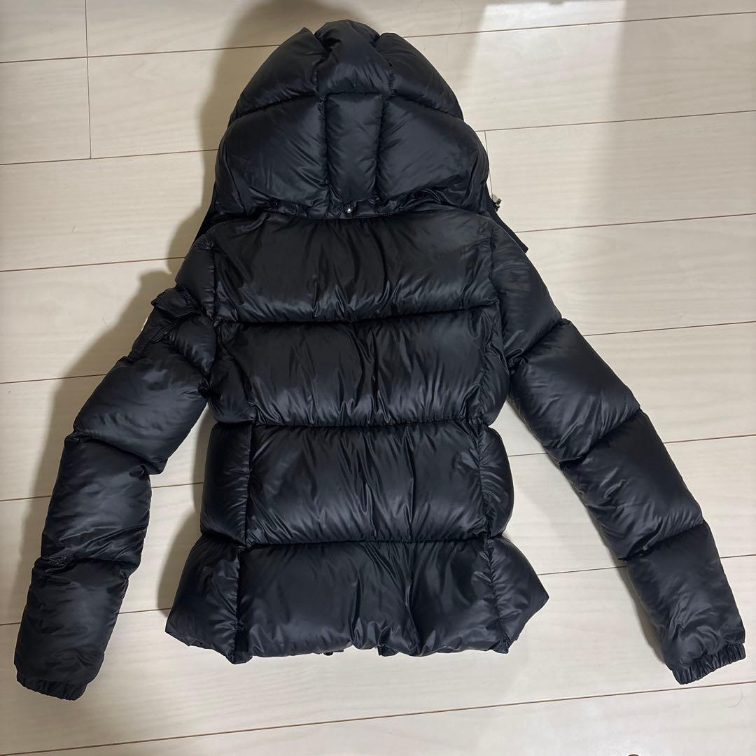 MONCLER モンクレール　ブラック ダウンフード付き
