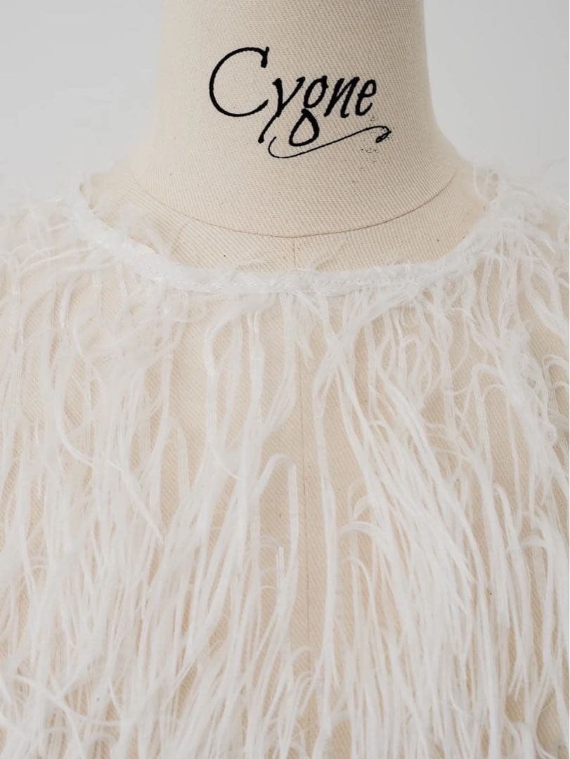 新品未使用 cygne シーニュ　フェザートップス　Moni