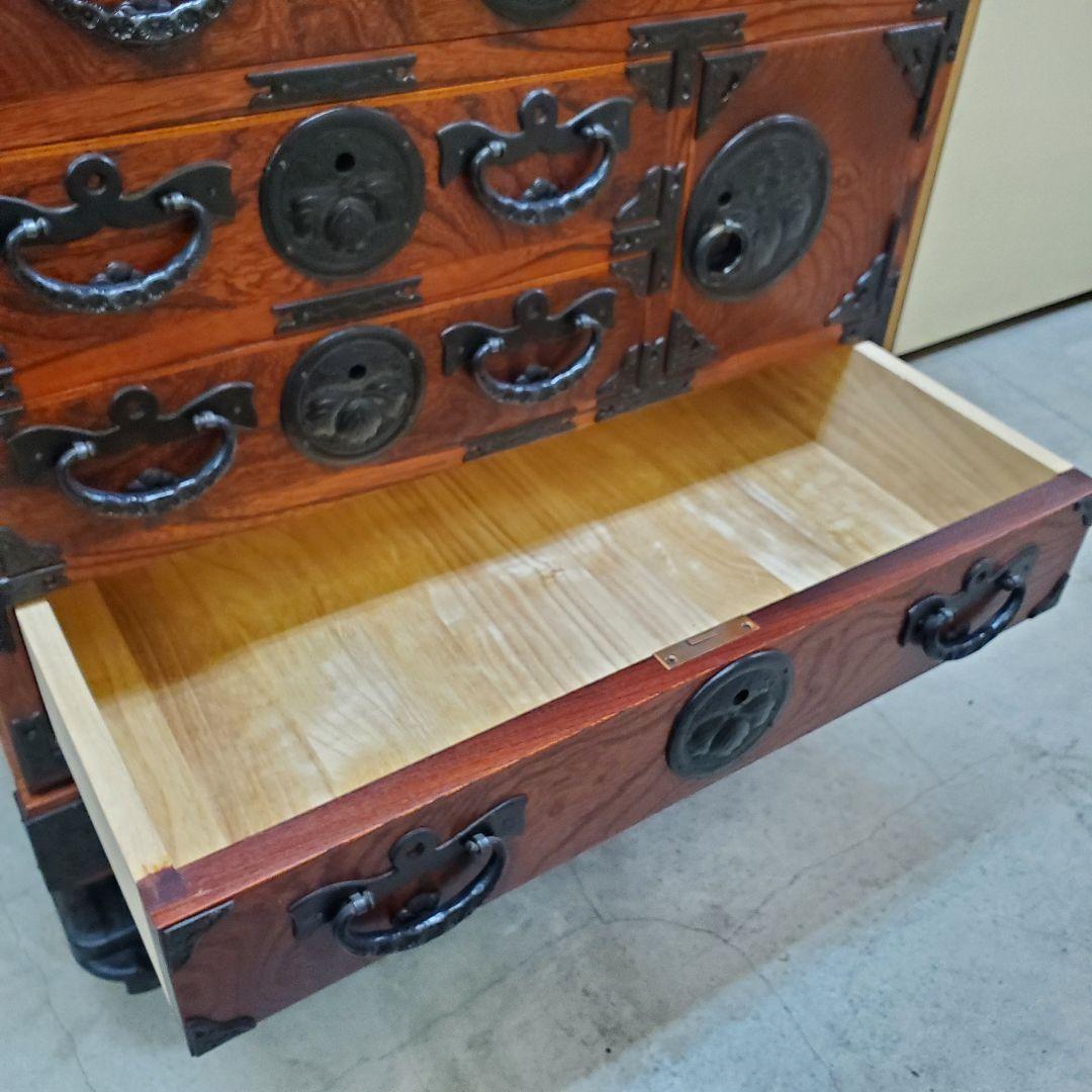 アンティーク 伝統的な船箪笥　木製箪笥 中型 引き出し