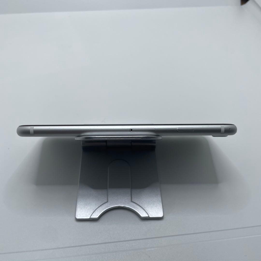 【格安美品】iPhone SE2 64GB simフリー本体 312