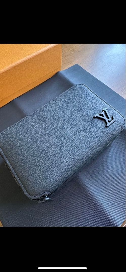 K⭐︎【未使用級極美品】LOUIS VUITTON アルファ・ウェアラブル