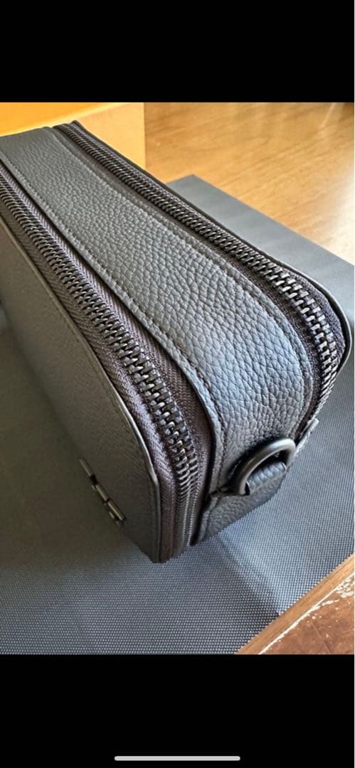 K⭐︎【未使用級極美品】LOUIS VUITTON アルファ・ウェアラブル