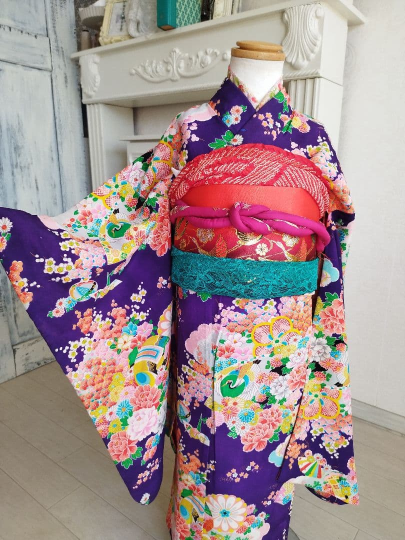 専用ですアンティーク紫にピンクブルー模様の着物