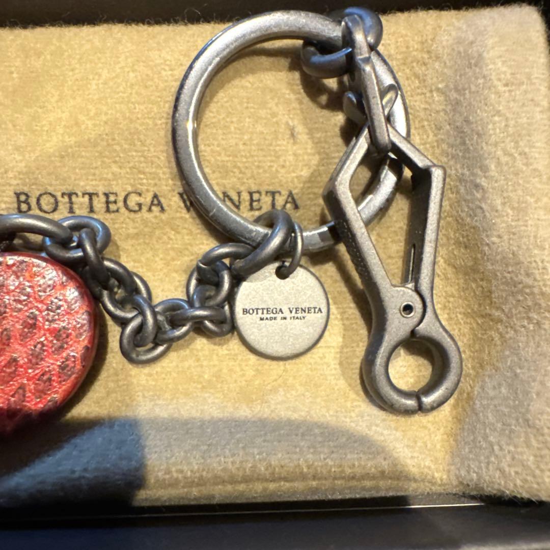 日本正規ブティックBottega Veneta ハートキーリング　美品