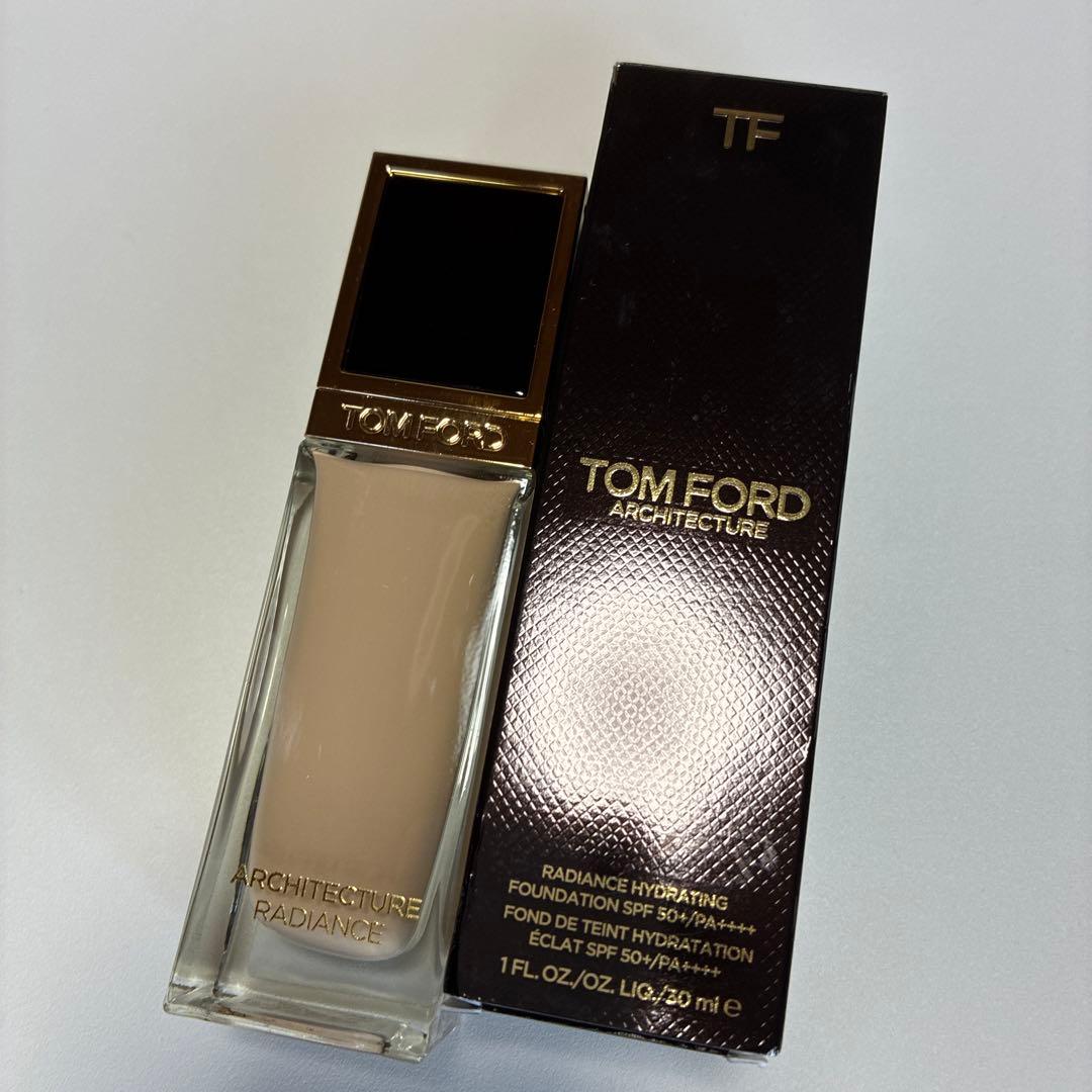 TOMFORD新作アーキテクチャーラディアンスハイドレーティングファンデーション