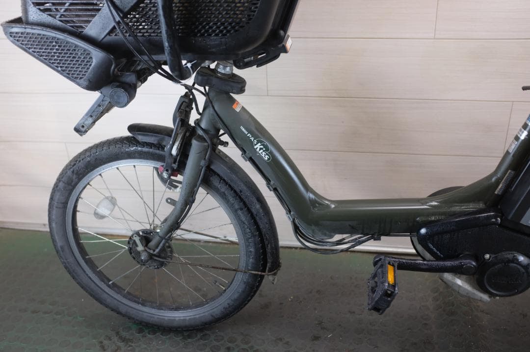 電動自転車 ヤマハパスKISS　 20インチ 3段（新品8.9Ah）　充電器有