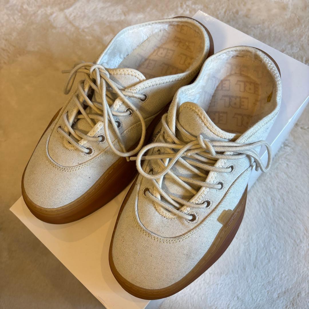 ERL vampsベージュ キャンバス スニーカー