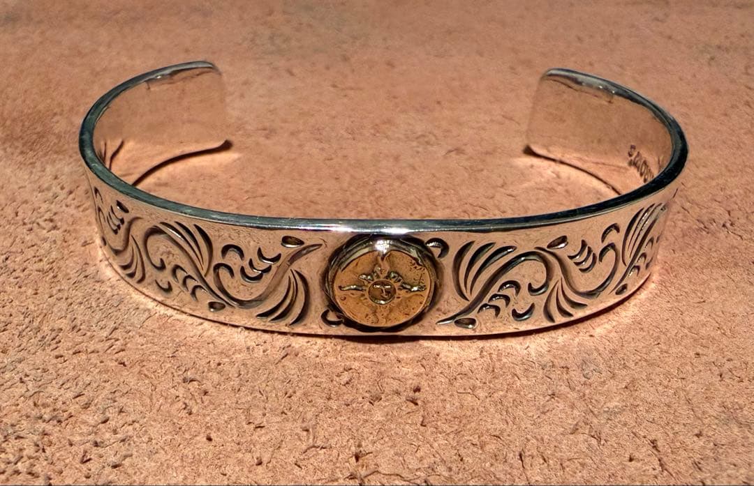 ファーストアローズ　バングル