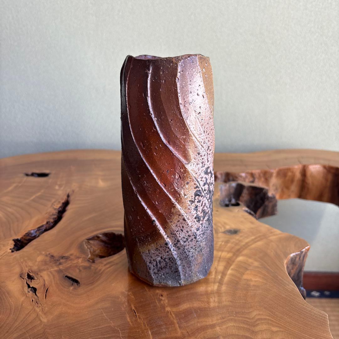 備前焼 山下譲治造 花瓶 高さ19cm 共箱