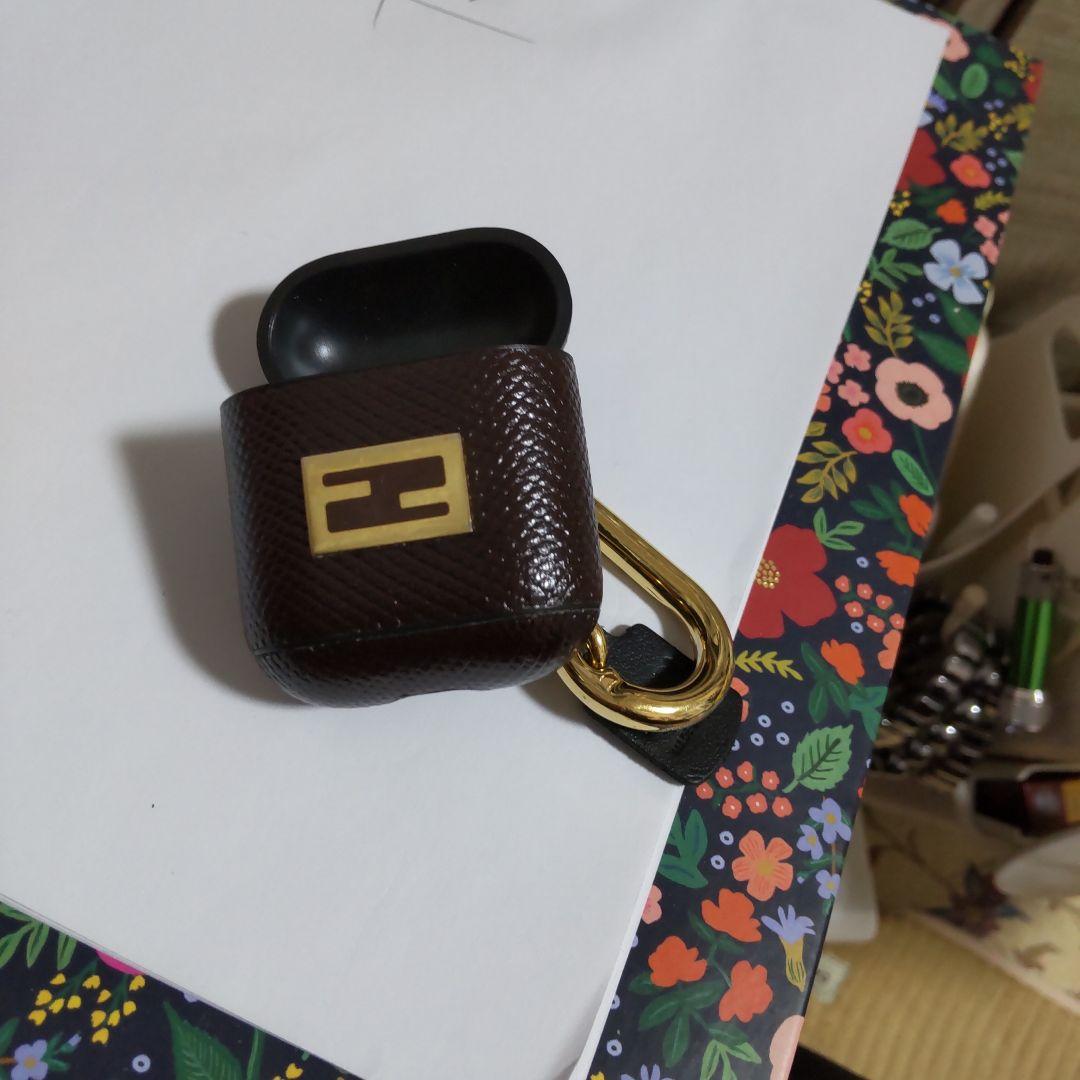 年末価格！FENDI AirPodsケース (ブラウン)箱あり