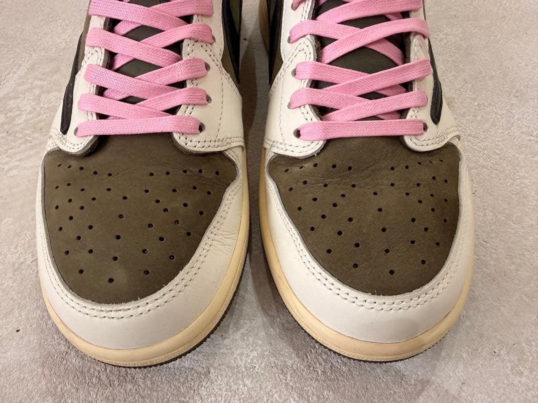 NIKE トラビススコット エアジョーダン1