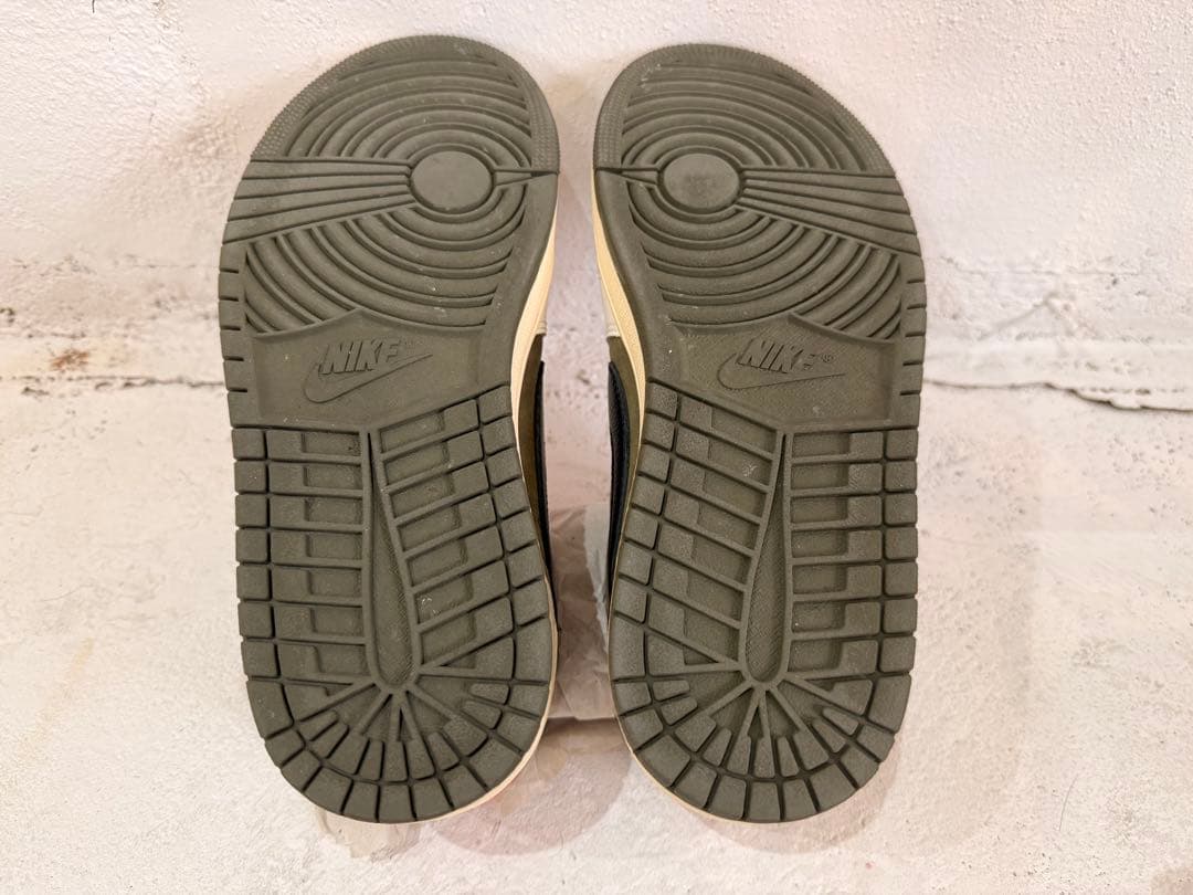 NIKE トラビススコット エアジョーダン1