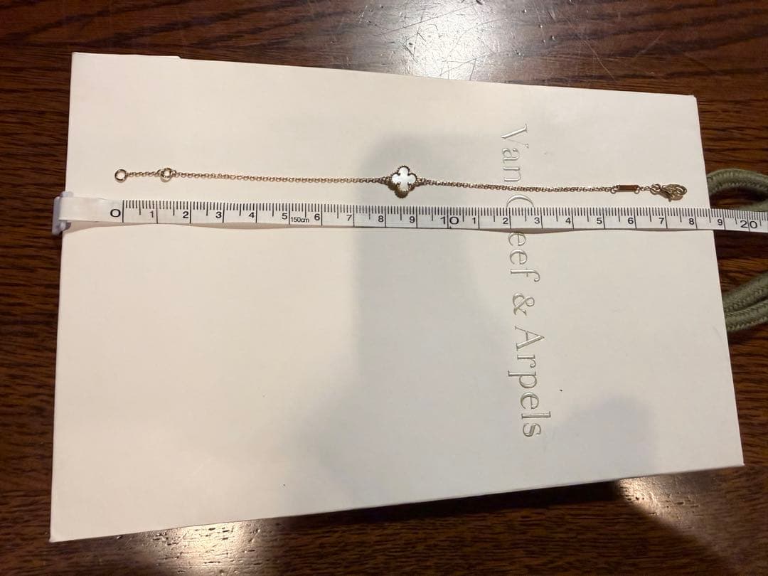 Van Cleef & Arpelsスイートアルハンブラブレスレット