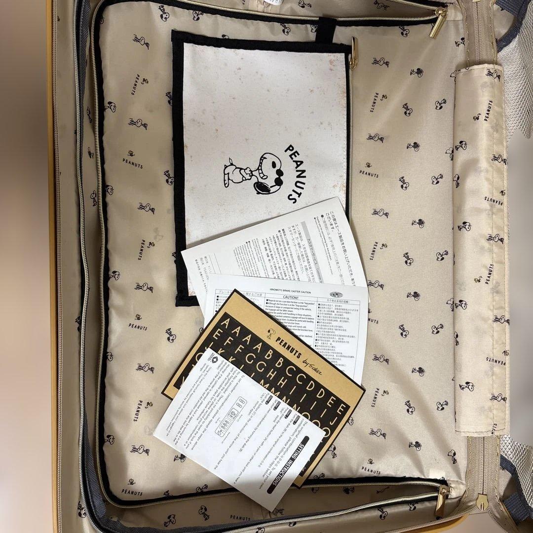 ジュエルナローズ　PEANUTS キャリーケース