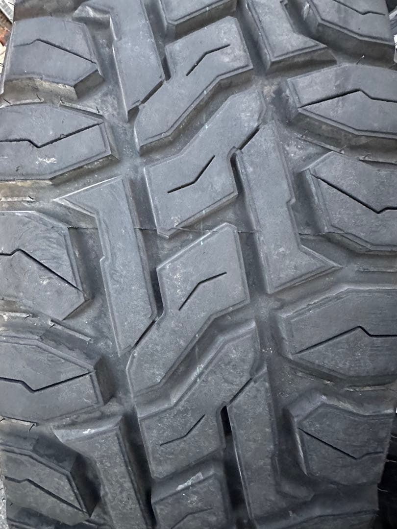 （専用）24年製造 285/70r17 4本 トーヨー オープンカントリーrt