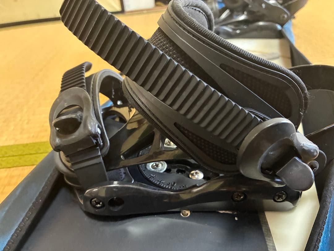 FLOW スノーボード　ビンディングヘルメットスノーボードカバー　ワックスセット