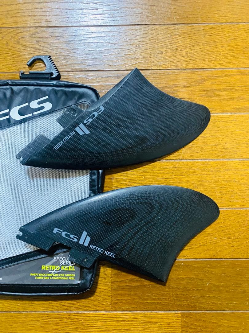 FCS2 RETRO KEEL サーフボードフィン 収納ケース付き