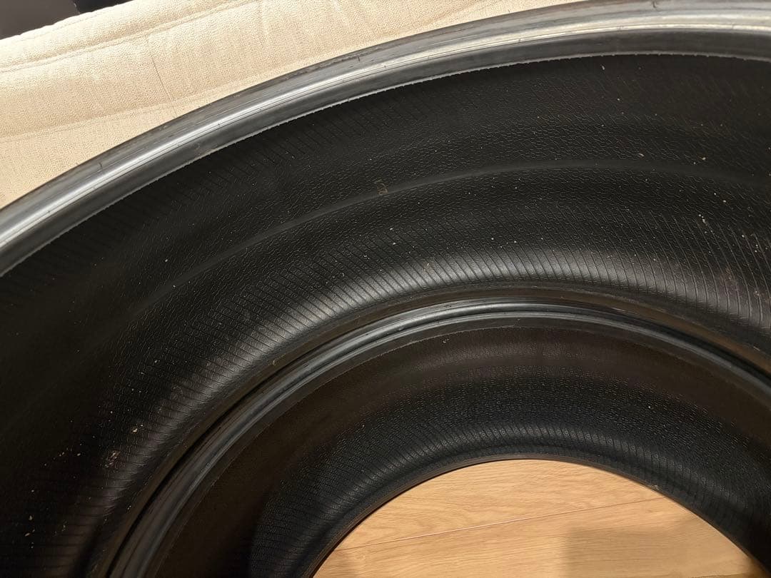 中古タイヤ Vredestein 295/30ZR24 2本セット 24インチ