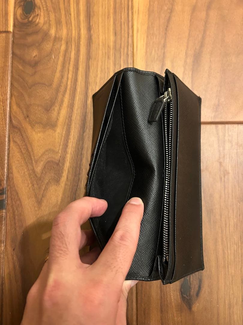 ロ*】様 ✴︎美品 PRADA 長財布 箱・ギャランティカード付き✴︎