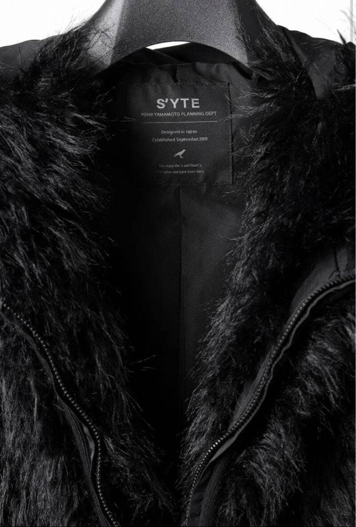S’yte SHAGGY FUR HOODED COAT