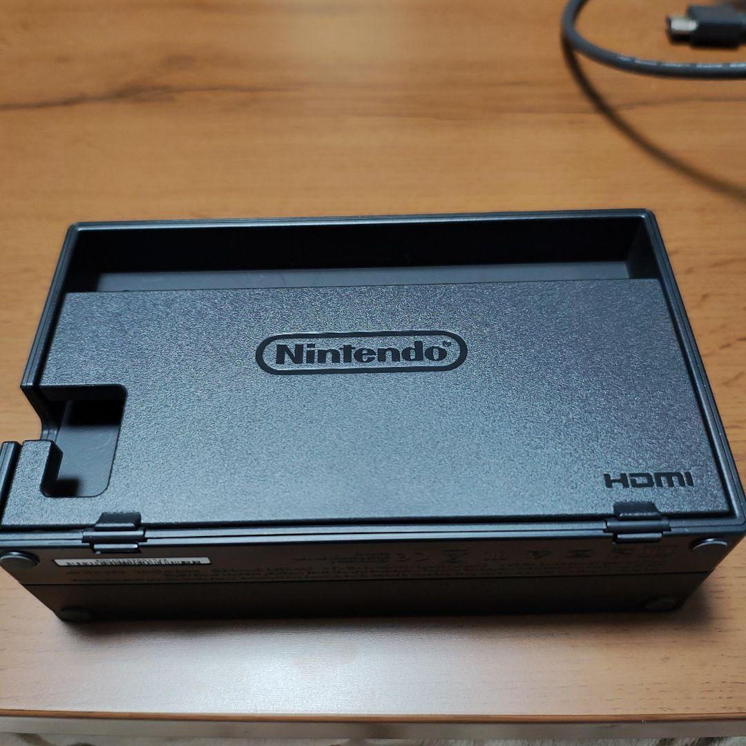 Nintendo Switch本体＋Joy-con充電グリップ＋ソフトケース