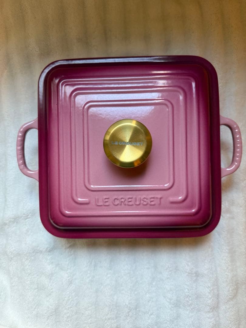 LE CREUSET スクエア　ベリー　四角鍋 約24cm