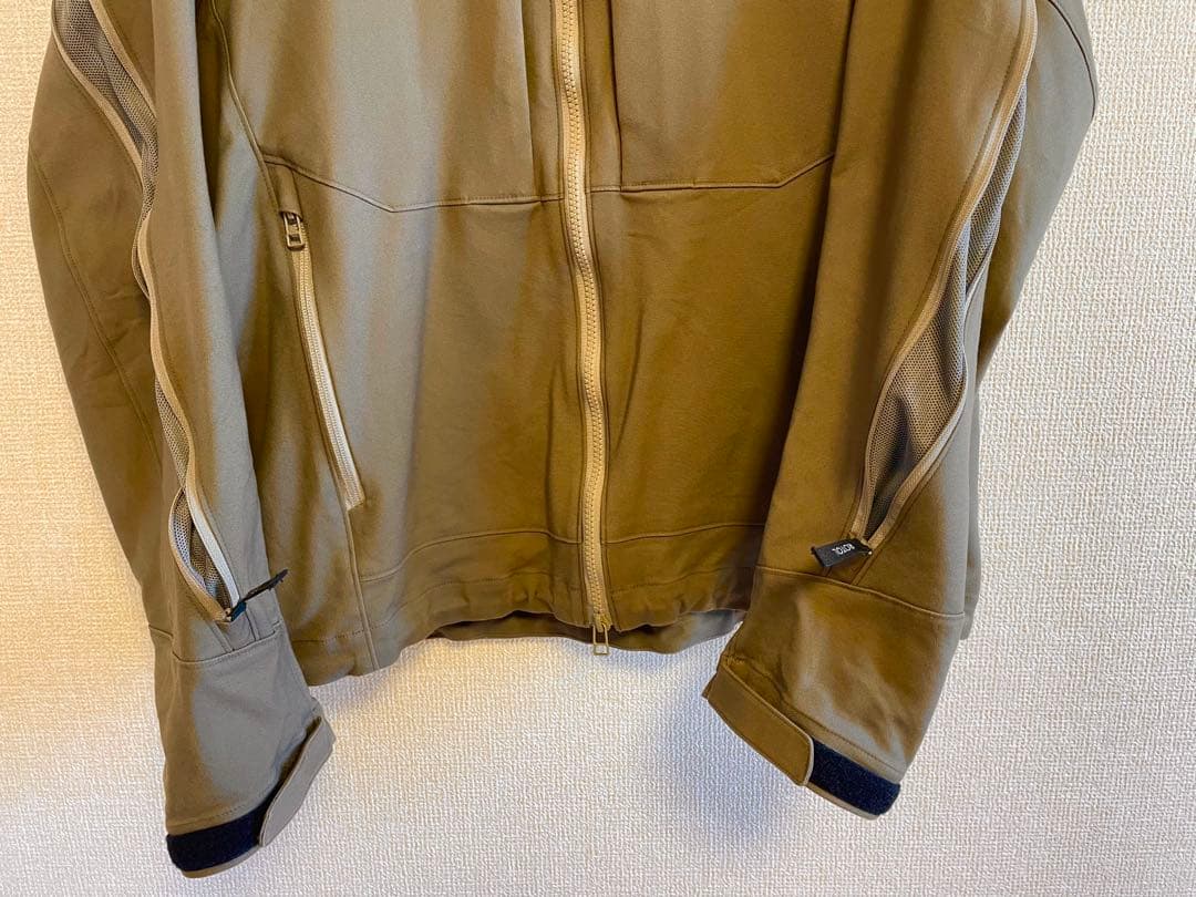 ROTOL VENTILATION WIND JACKET（OLIVE）　3