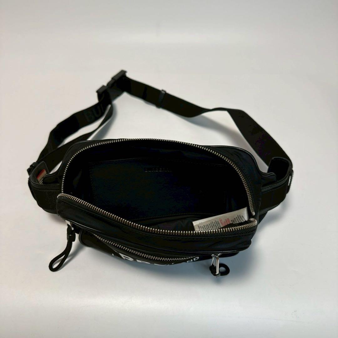 q45【極美品】バーバリー　ナイロン　ブラック　ウエストバッグ　ショルダーバッグ