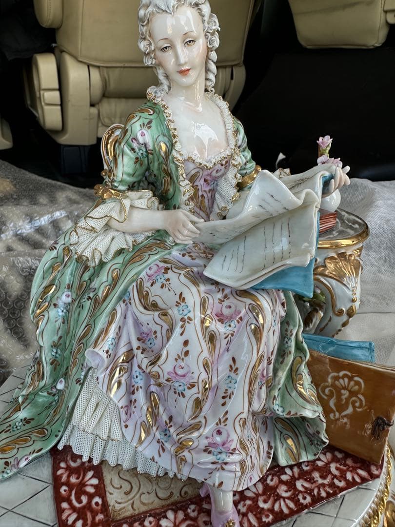 陶器人形 TYCHE社 磁器人形(ポンパドール夫人) 西洋陶器