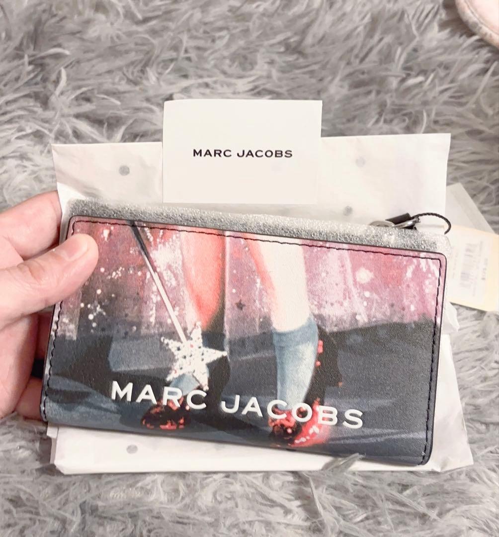 〈新品未使用〉MARC JACOBS 海外限定コラボモデル 二つ折り財布