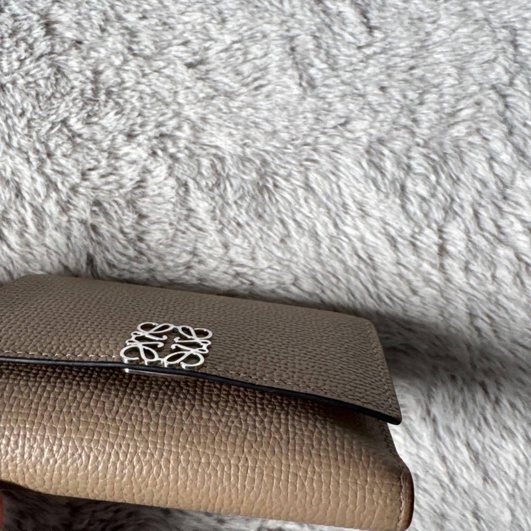 LOEWE アナグラム パーティカル ウォレット