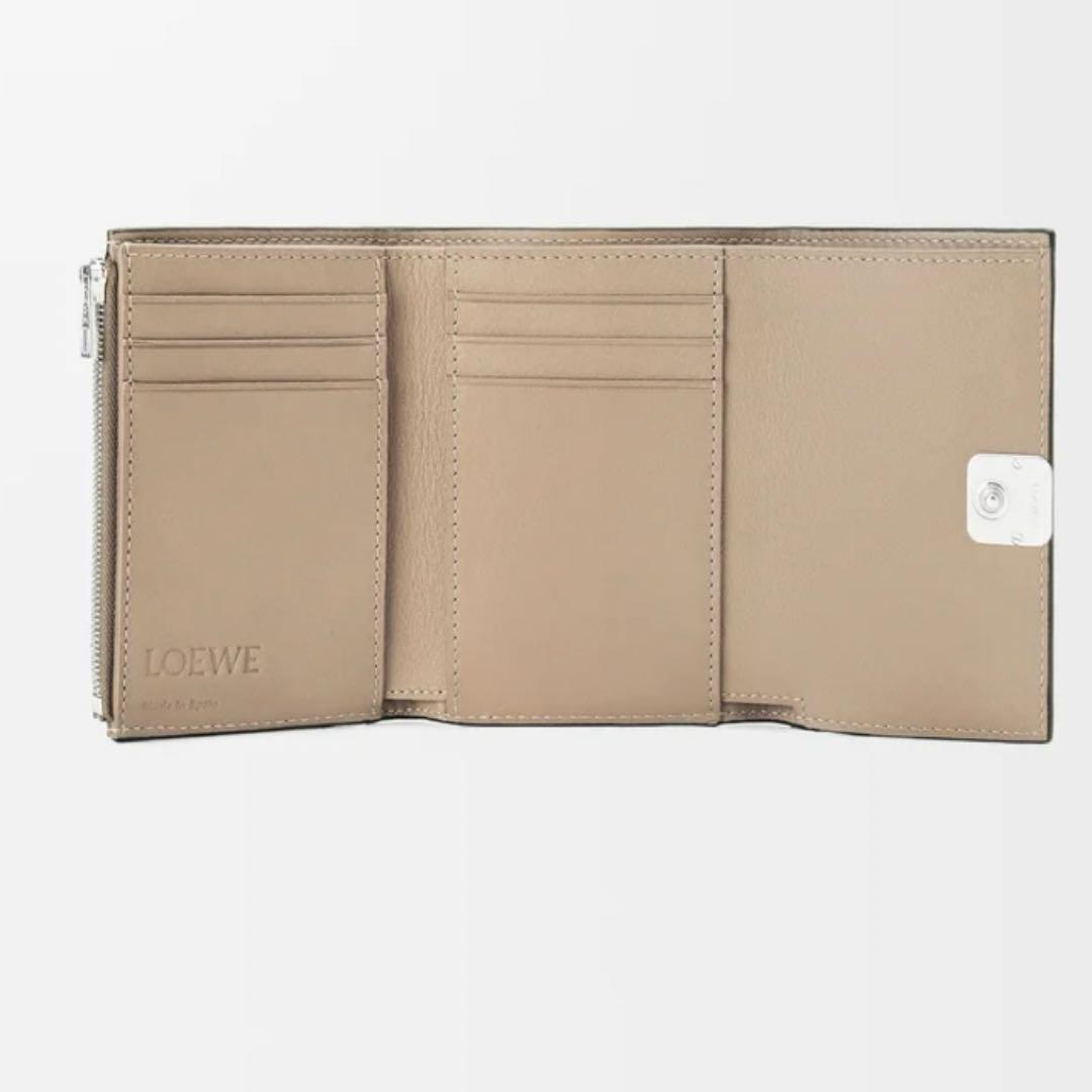 LOEWE アナグラム パーティカル ウォレット