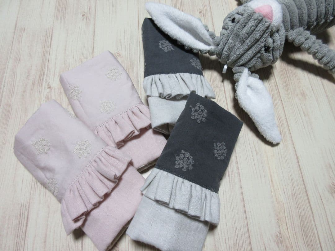 よだれカバー アナベルの刺繍【グレイッシュピンク】❁