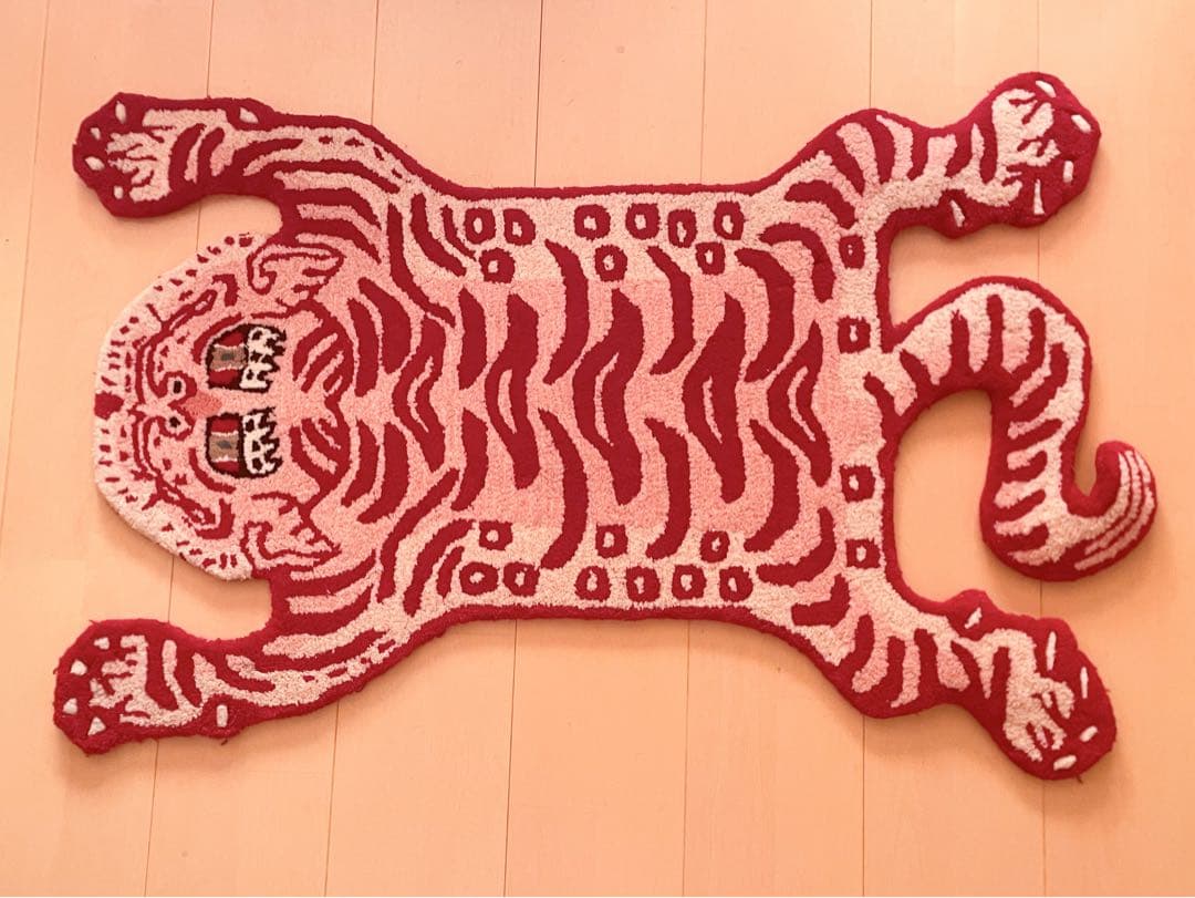 チベタン タイガー ラグ 60㎝×90㎝ 赤 ピンク 希少