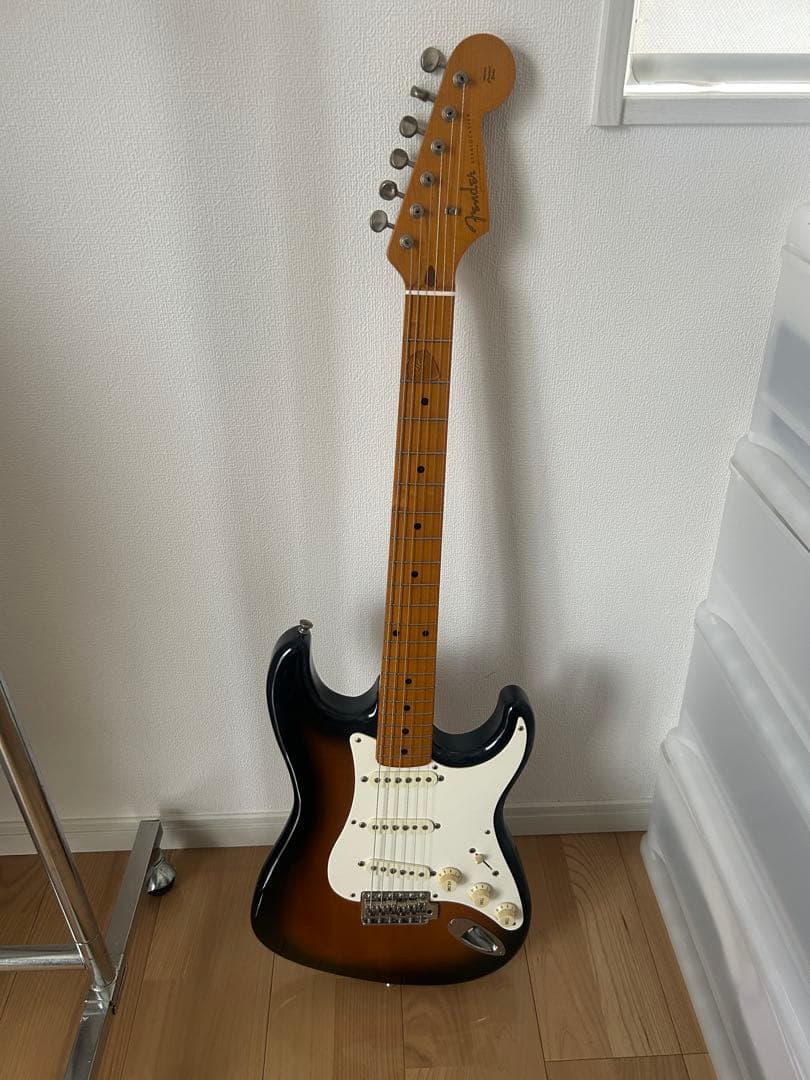Fender Stratocaster サンバースト