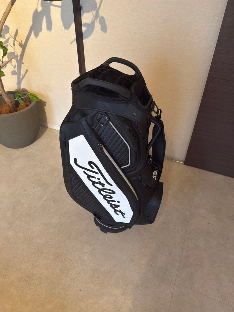 タイトリストTitleist ミレニアムキャディバッグ 黒/白