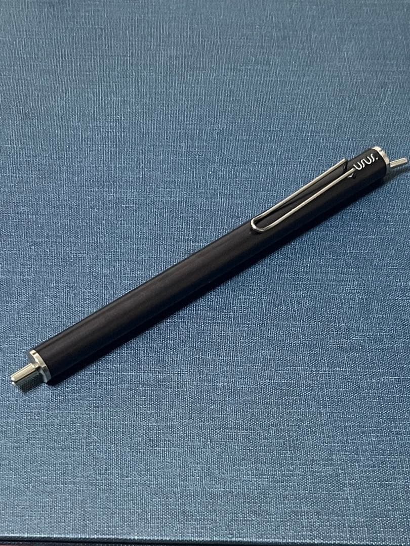 usus pi ブラック 黒　ブラック　ボールペン