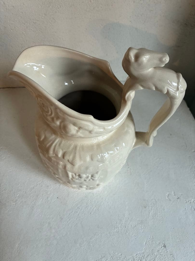 英国アーサーウッド社アンティーク水差し