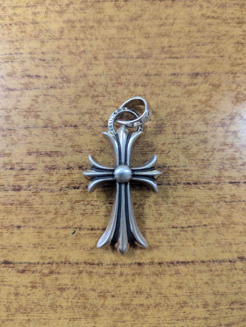 クロムハーツCHクロススモールペンダント