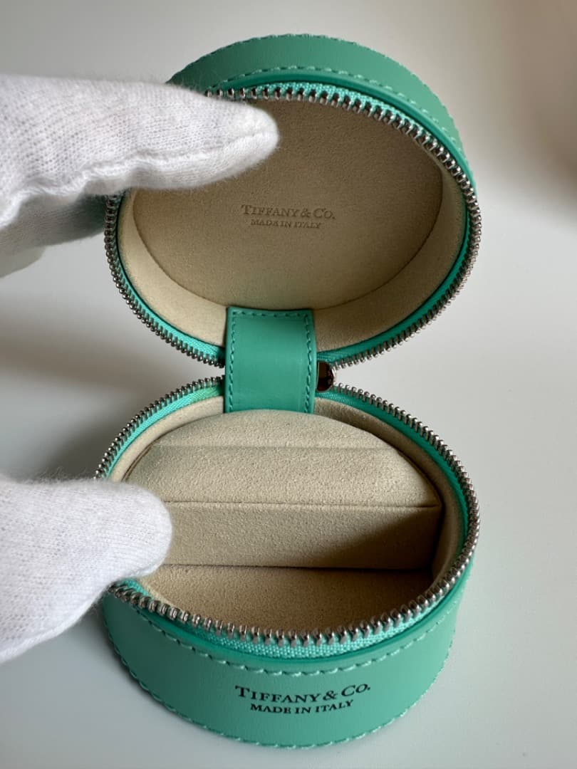 お値下げ中【新品】 Tiffany ティファニー レザー ジュエリーケース