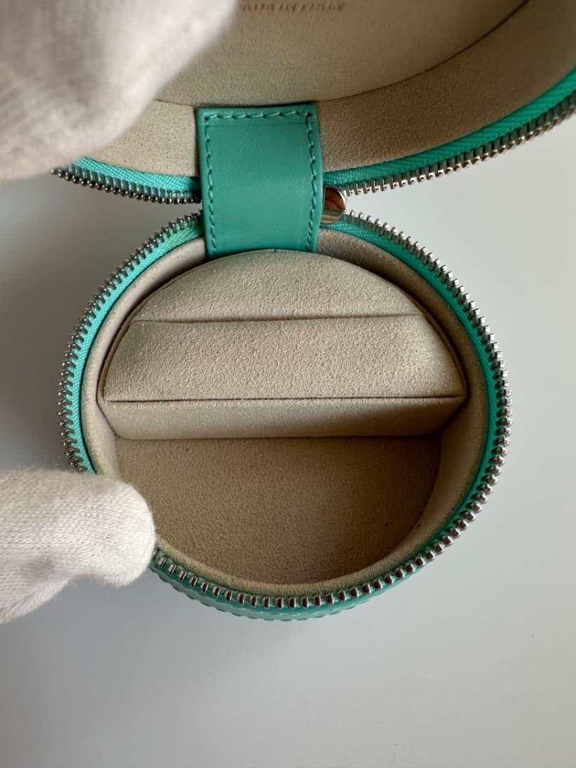 お値下げ中【新品】 Tiffany ティファニー レザー ジュエリーケース