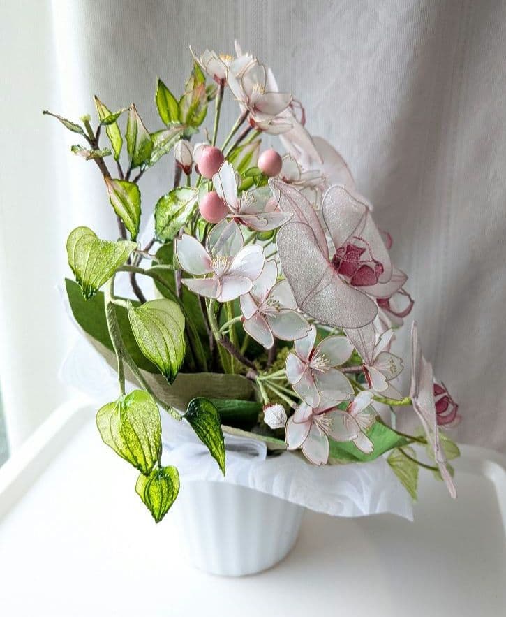胡蝶蘭と桜　　　　アメリカンフラワー　（ディップフラワー）
