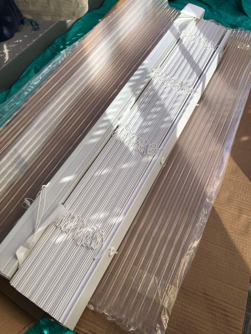 新品　白ウッド　ブラインド　幅1110mm×丈1650mm